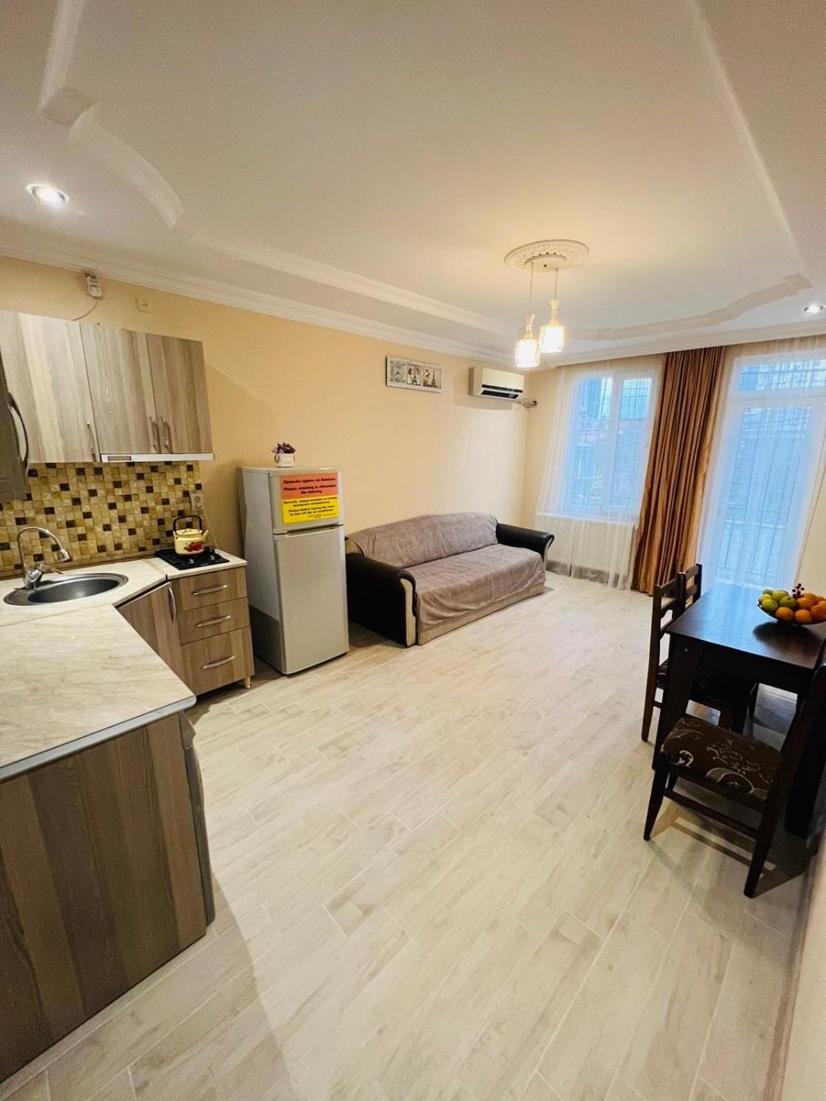 Aparthotel My Home Batumi Zewnętrze zdjęcie