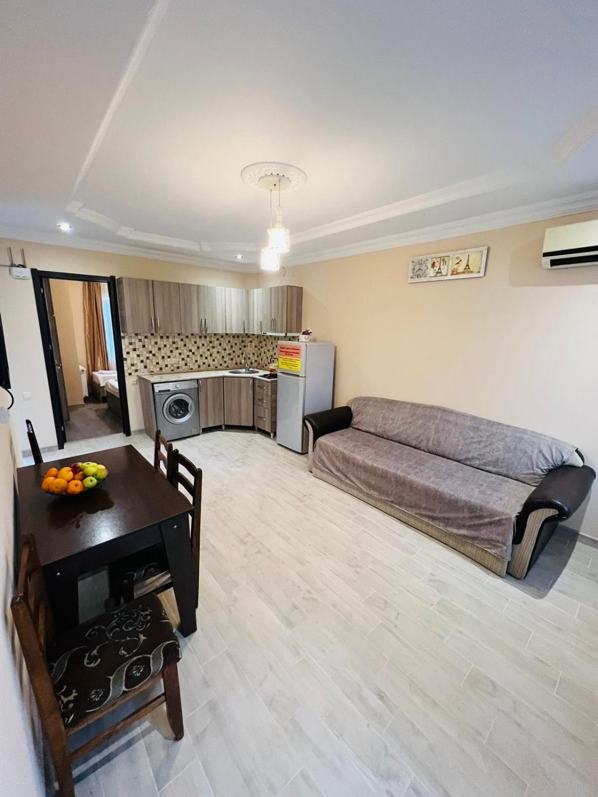 Aparthotel My Home Batumi Zewnętrze zdjęcie