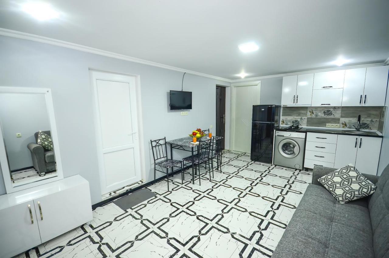 Aparthotel My Home Batumi Zewnętrze zdjęcie
