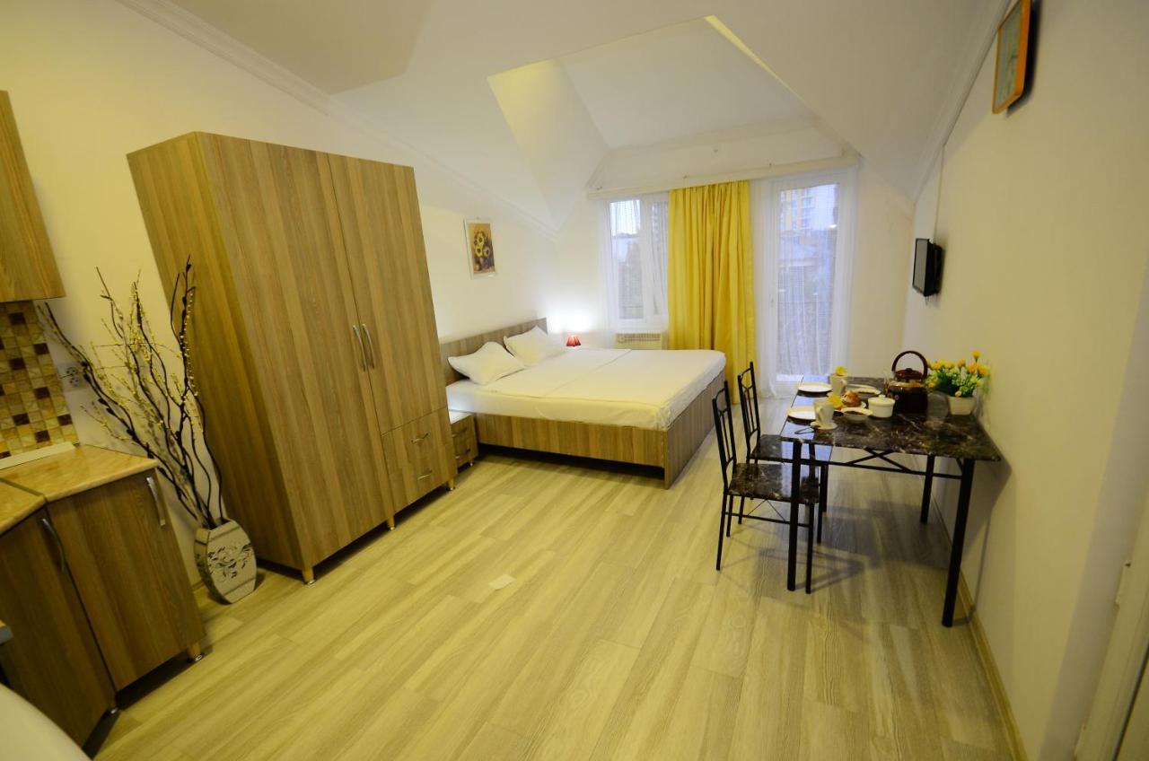 Aparthotel My Home Batumi Zewnętrze zdjęcie